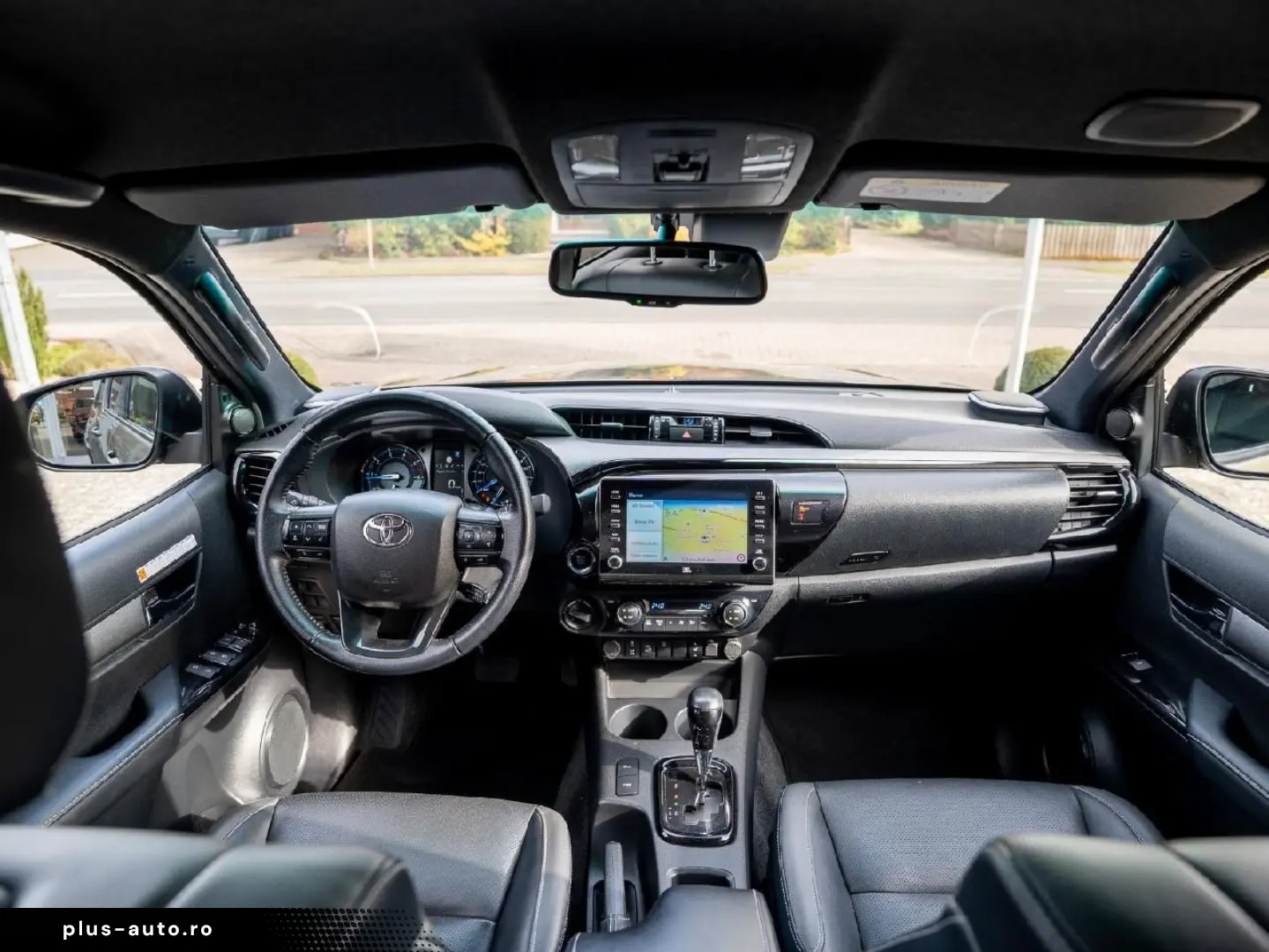 TOYOTA Hilux Double Cab Invincible 4x4