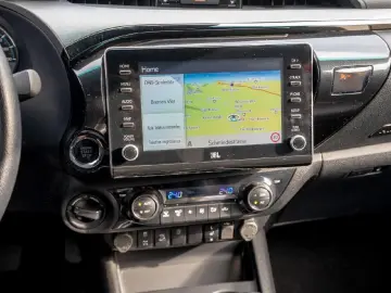 TOYOTA Hilux Double Cab Invincible 4x4