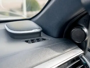 TOYOTA Hilux Double Cab Invincible 4x4