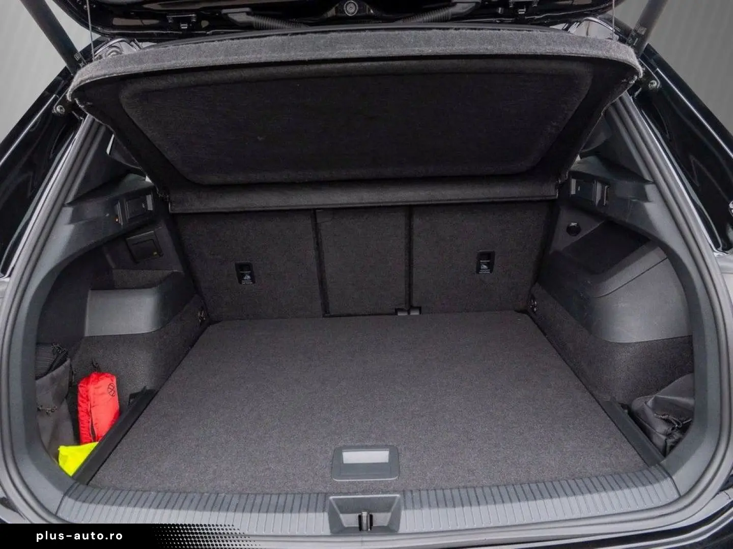 VW Tiguan 2.0 TDI DSG 4Motion R-Line IQ Light  WWV