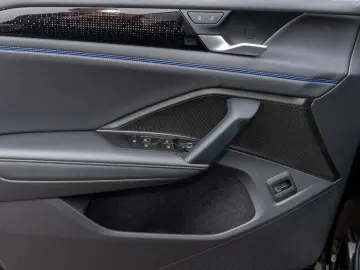 VW Tiguan 2.0 TDI DSG 4Motion R-Line IQ Light  WWV