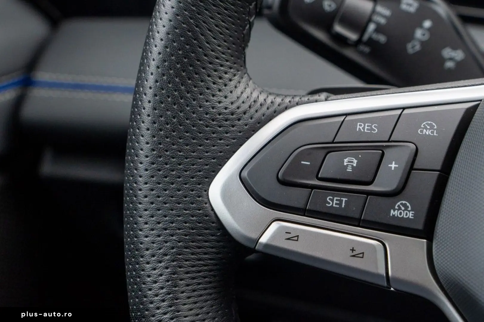 VW Tiguan 2.0 TDI DSG 4Motion R-Line IQ Light  WWV