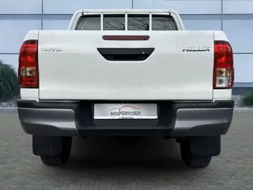 Toyota Hilux 2.8 Double Cab Schalter CarPlay