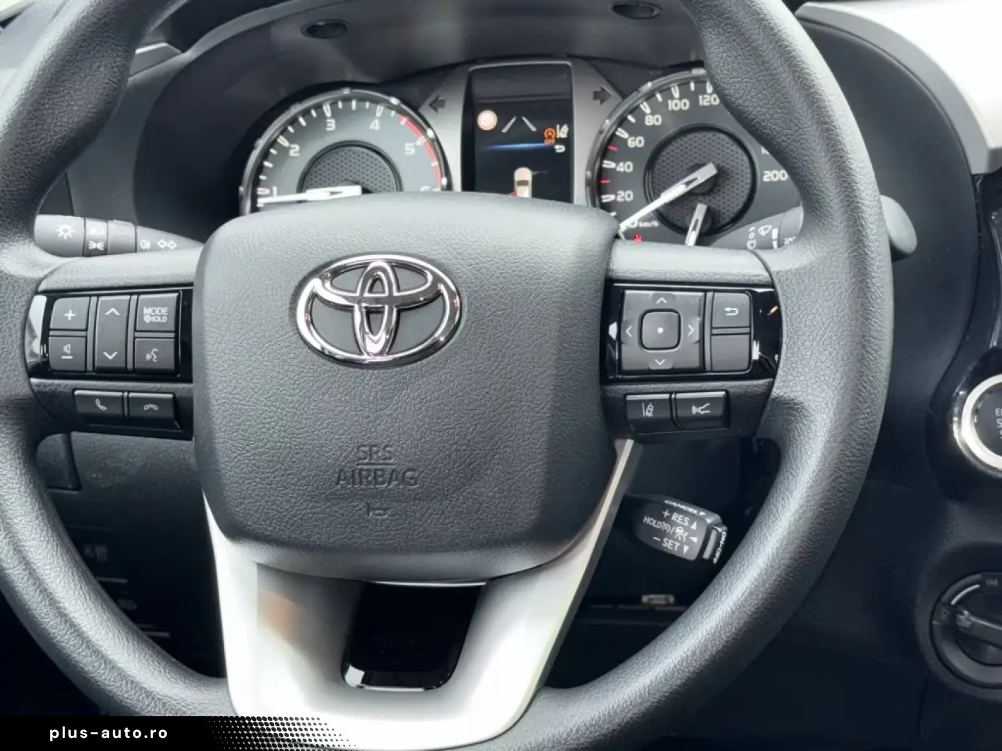Toyota Hilux 2.8 Double Cab Schalter CarPlay