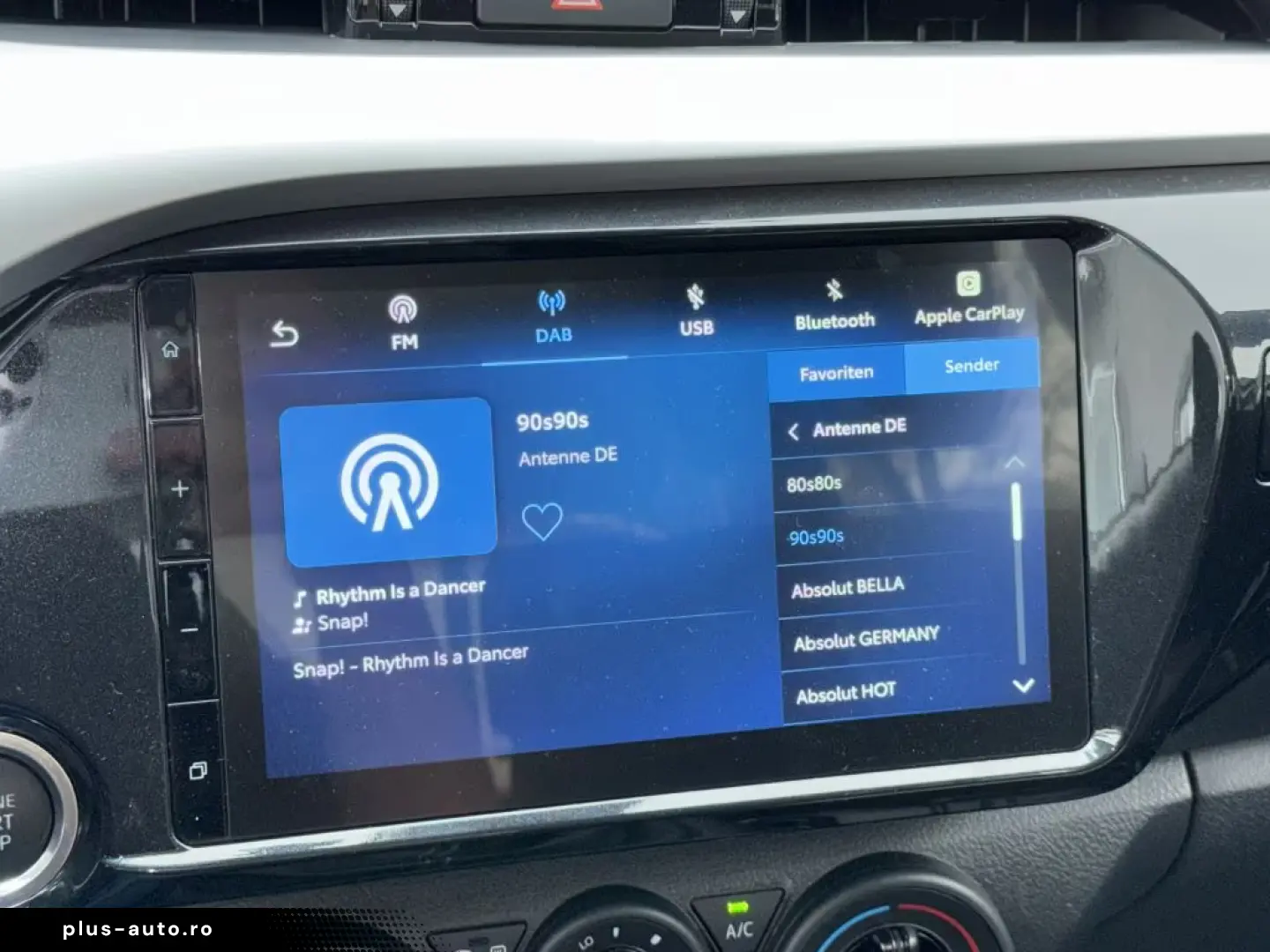 Toyota Hilux 2.8 Double Cab Schalter CarPlay