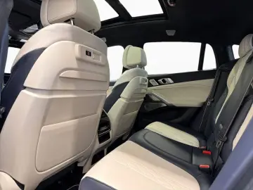 BMW X6 M50i Individual 22