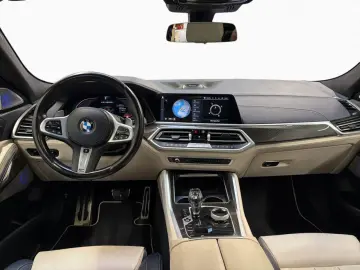 BMW X6 M50i Individual 22