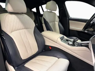 BMW X6 M50i Individual 22