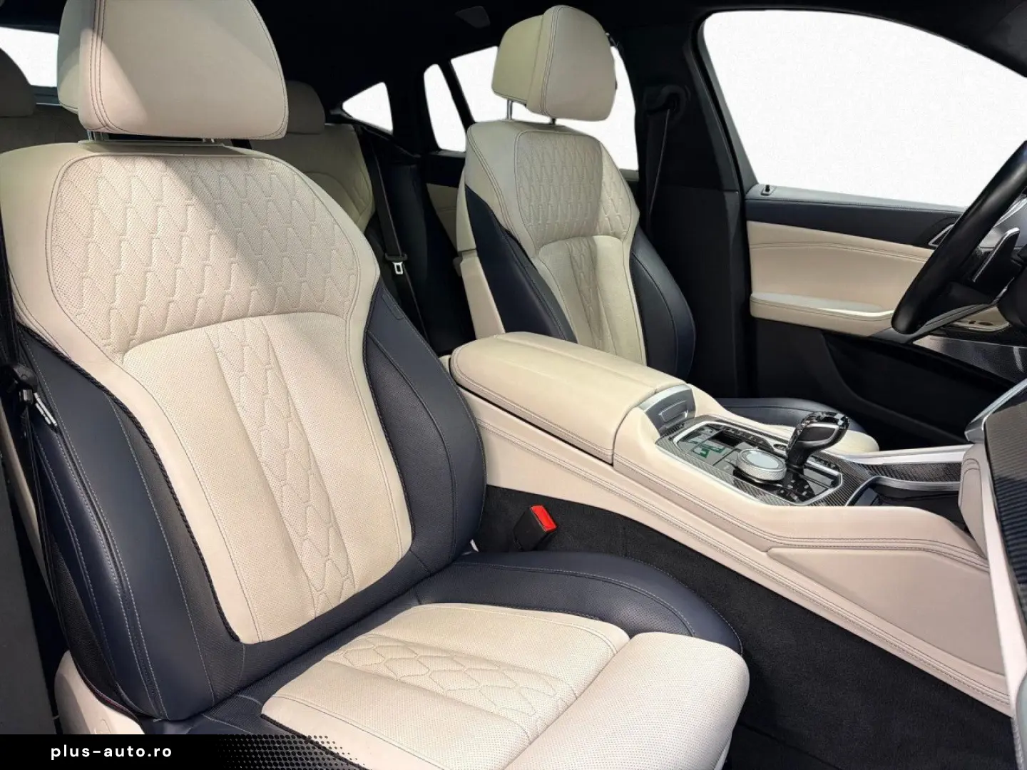 BMW X6 M50i Individual 22