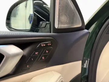 BMW X6 M50i Individual 22