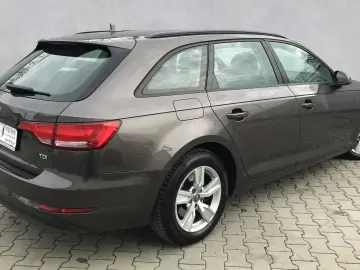 Audi A4 2.0 TDI DPF clean multitronic Attraction