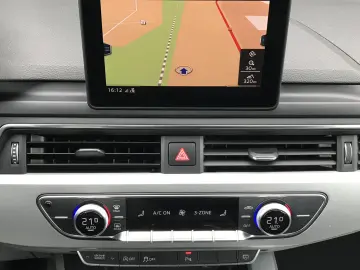 Audi A4 2.0 TDI DPF clean multitronic Attraction