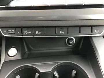 Audi A4 2.0 TDI DPF clean multitronic Attraction