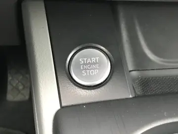 Audi A4 2.0 TDI DPF clean multitronic Attraction