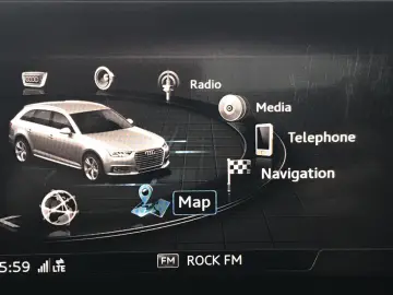 Audi A4 2.0 TDI DPF clean multitronic Attraction