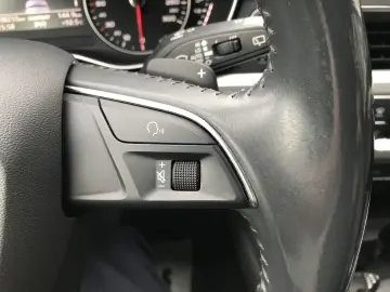 Audi A4 2.0 TDI DPF clean multitronic Attraction