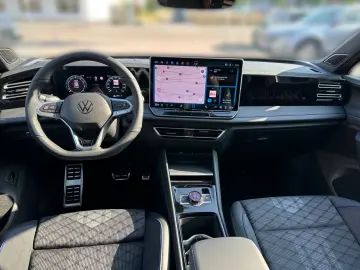 VW Tiguan R-Line 1 5 l eTSI OPF 150PS HD-MATRIX ACC