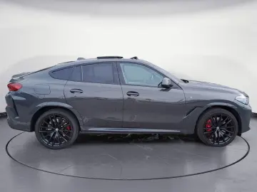 BMW X6 M50i Innovationsp.