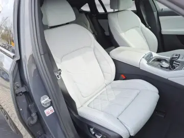 BMW X6 M50i Innovationsp.