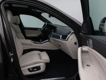 BMW X6 M50i Individual Panorama