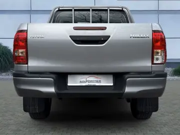 Toyota Hilux 2.8 Double Cab Schalter CarPlay