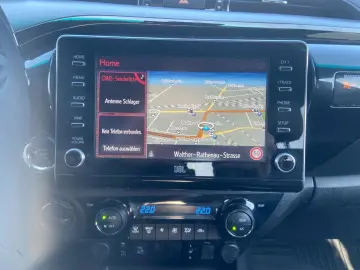 TOYOTA Hilux 4x4 Double Cab Invincible  360  Leder AHK