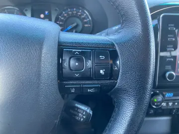 TOYOTA Hilux 4x4 Double Cab Invincible  360  Leder AHK