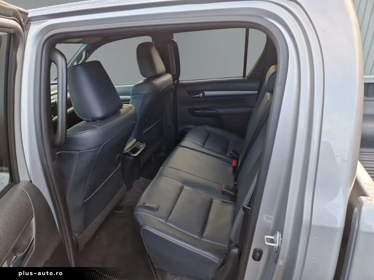 Toyota Hilux Double Cab Invincible 4x4 Navi