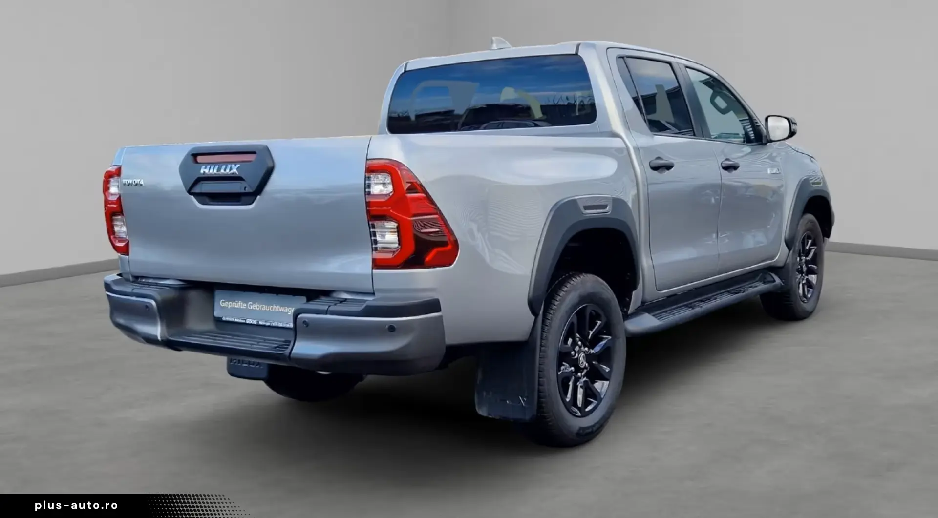 Toyota Hilux Double Cab Invincible 4x4 Navi