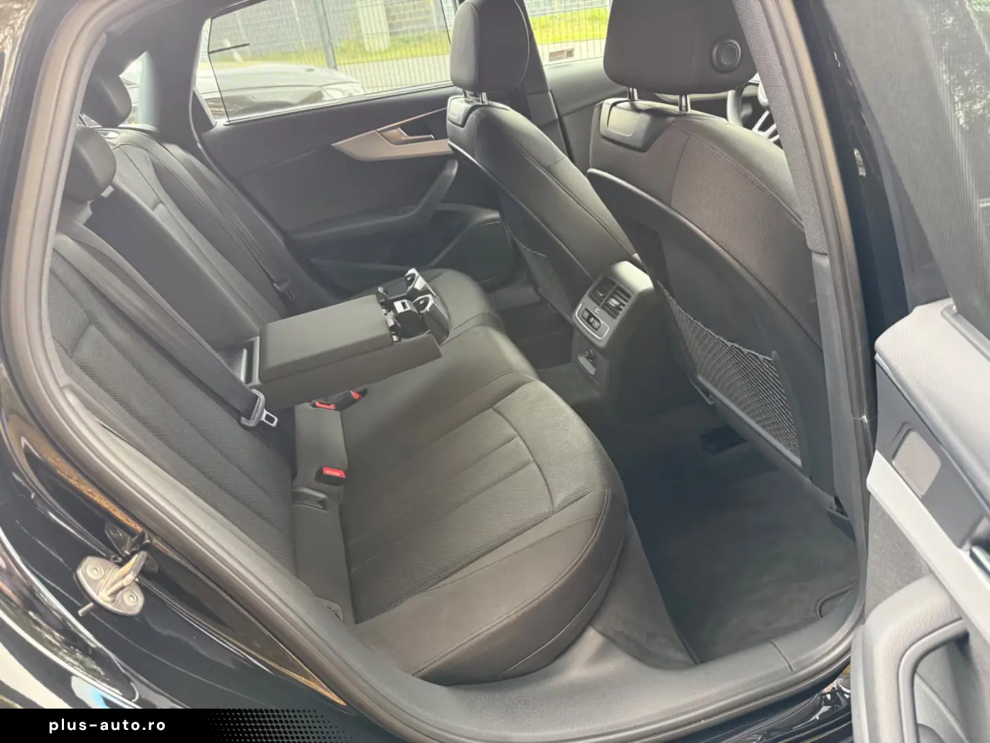 Audi A4 Lim. 40 TDI quattro advanced