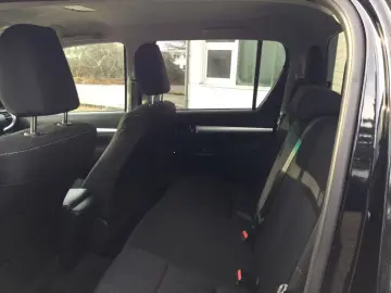 Toyota Hilux 2.8 Double Cab Comf 4x4 Navi