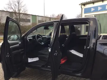 Toyota Hilux 2.8 Double Cab Comf 4x4 Navi