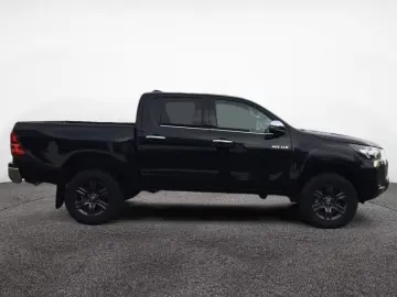 Toyota Hilux 2.8 Double Cab Comf 4x4 Navi