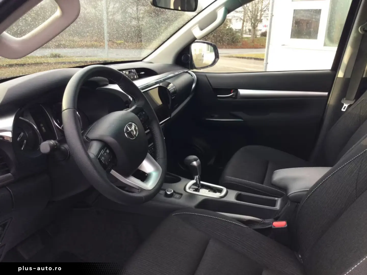 Toyota Hilux 2.8 Double Cab Comf 4x4 Navi