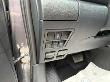 Toyota Hilux 4x4 2 8 DC Executive  Navi