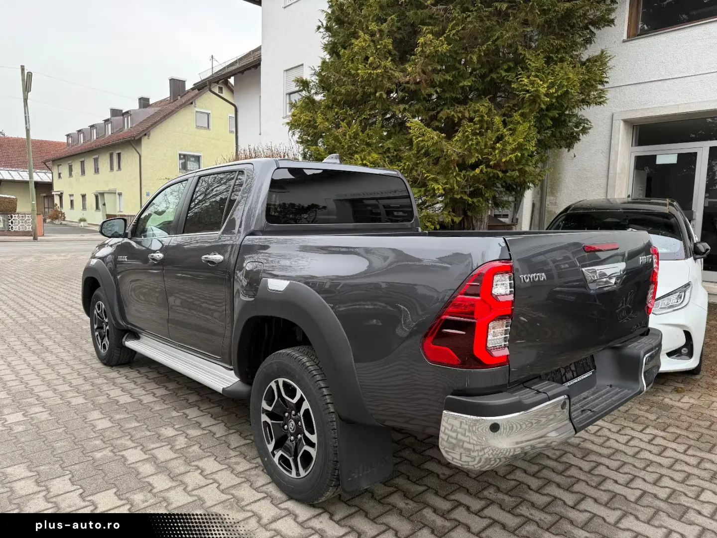 Toyota Hilux 4x4 2 8 DC Executive  Navi