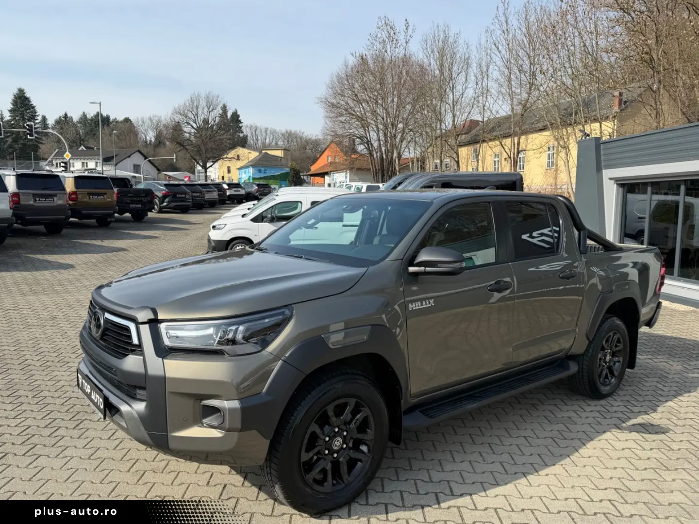 TOYOTA Double Cab INVINCIBLE 2.8Aut.Leder.LED.AHK.Mild