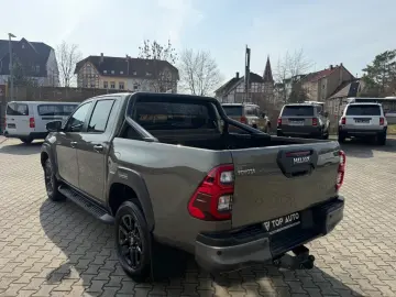 TOYOTA Double Cab INVINCIBLE 2.8Aut.Leder.LED.AHK.Mild