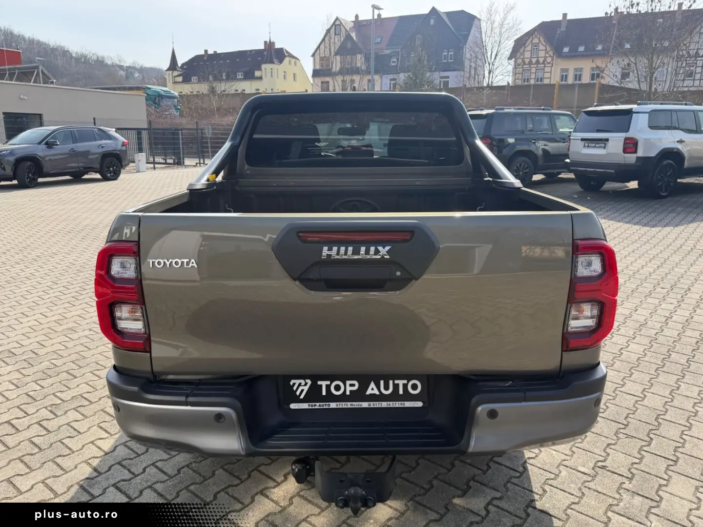 TOYOTA Double Cab INVINCIBLE 2.8Aut.Leder.LED.AHK.Mild
