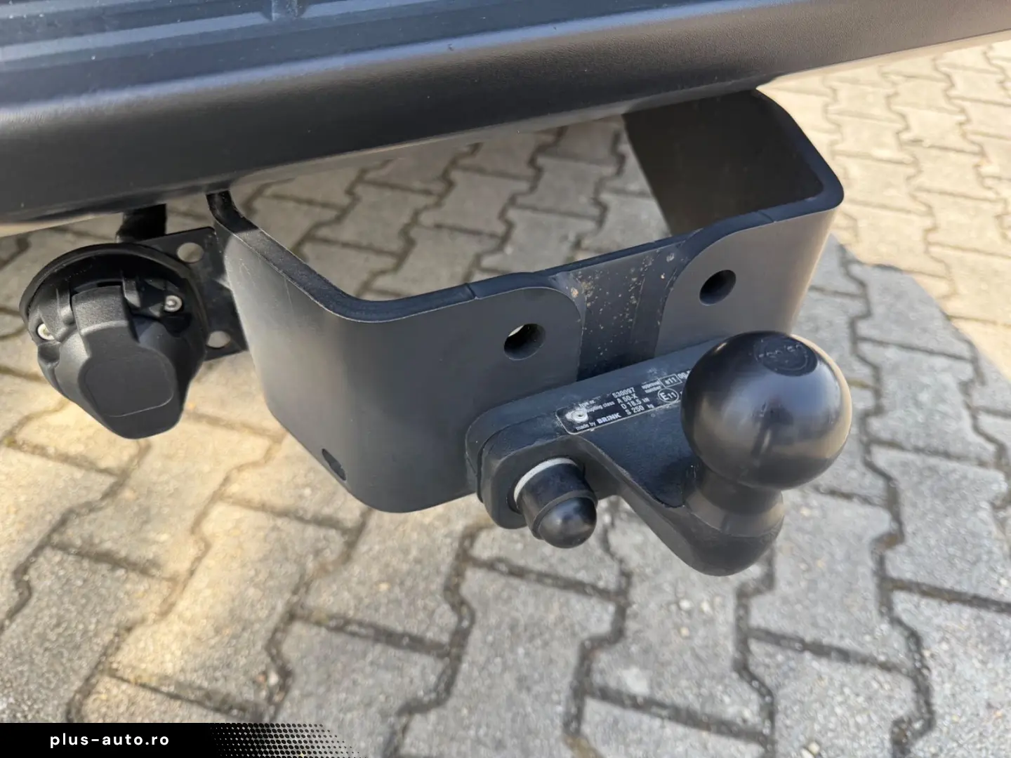 TOYOTA Double Cab INVINCIBLE 2.8Aut.Leder.LED.AHK.Mild