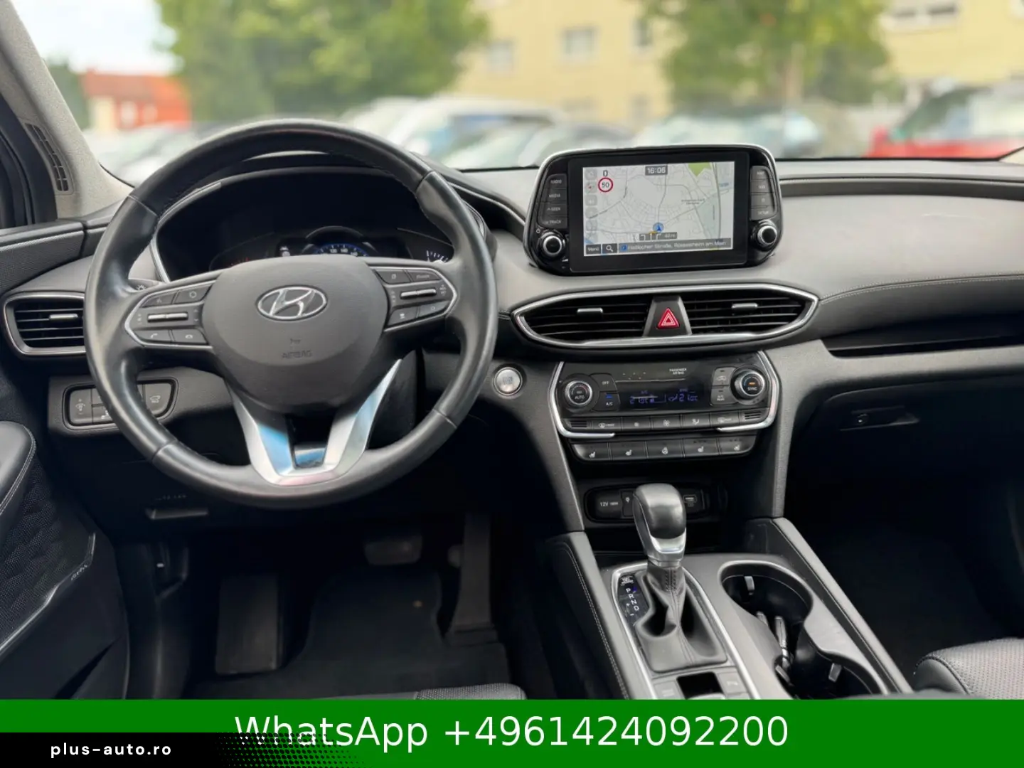 HYUNDAI Santa Fe Premium 4WD PANO HUD ACC 360  7SITZER