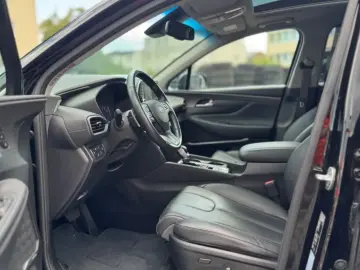 HYUNDAI Santa Fe Premium 4WD PANO HUD ACC 360  7SITZER