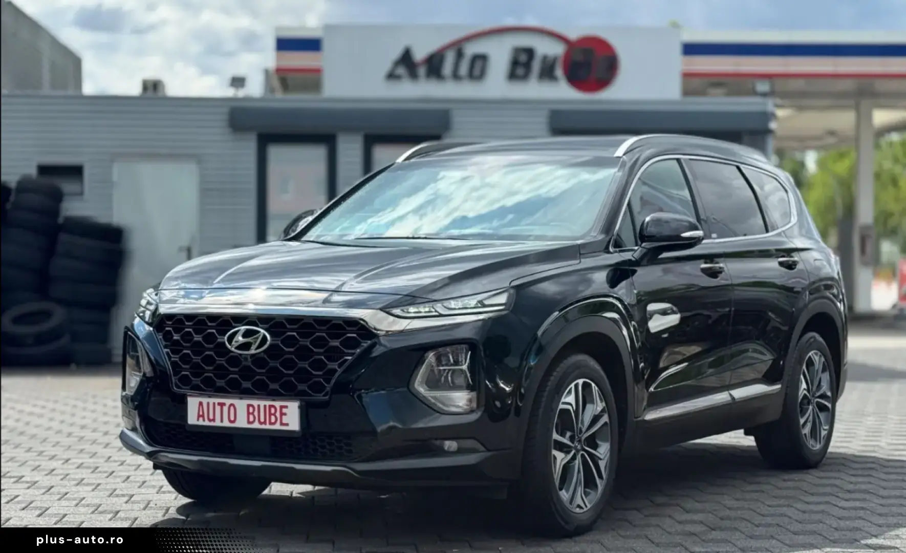 HYUNDAI Santa Fe Premium 4WD PANO HUD ACC 360  7SITZER