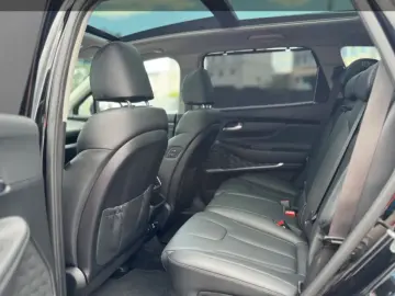 HYUNDAI Santa Fe Premium 4WD PANO HUD ACC 360  7SITZER