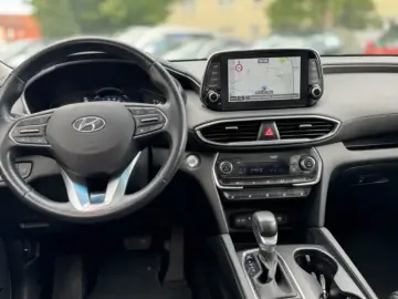 HYUNDAI Santa Fe Premium 4WD PANO HUD ACC 360  7SITZER