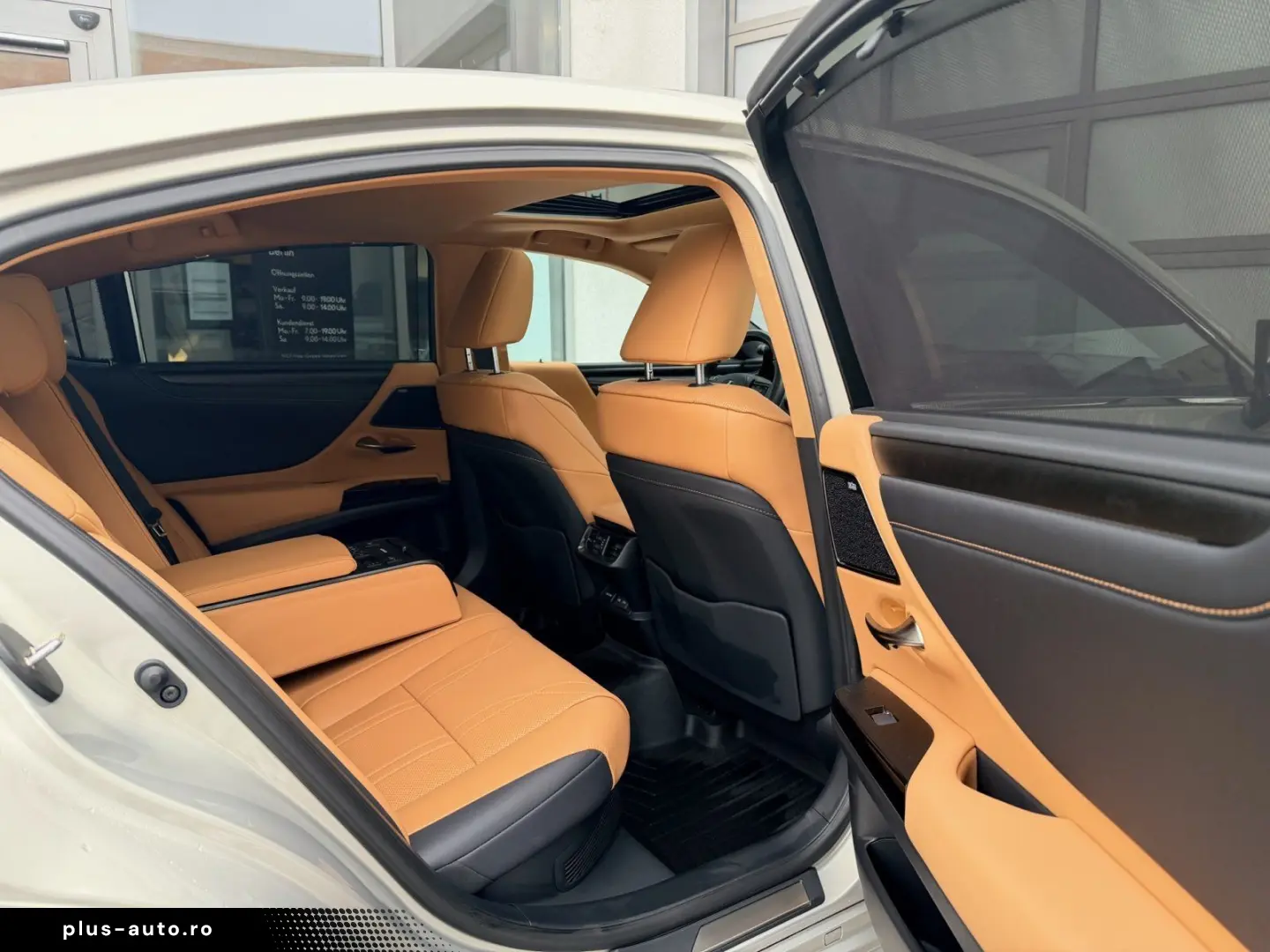 LEXUS ES 300h 2 5 HEV Luxury Line   Head-Up   360 Kame