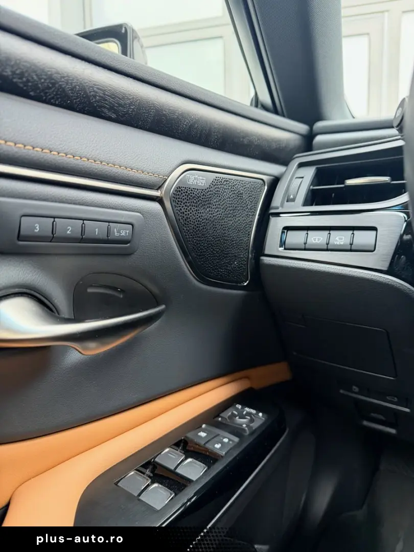 LEXUS ES 300h 2 5 HEV Luxury Line   Head-Up   360 Kame