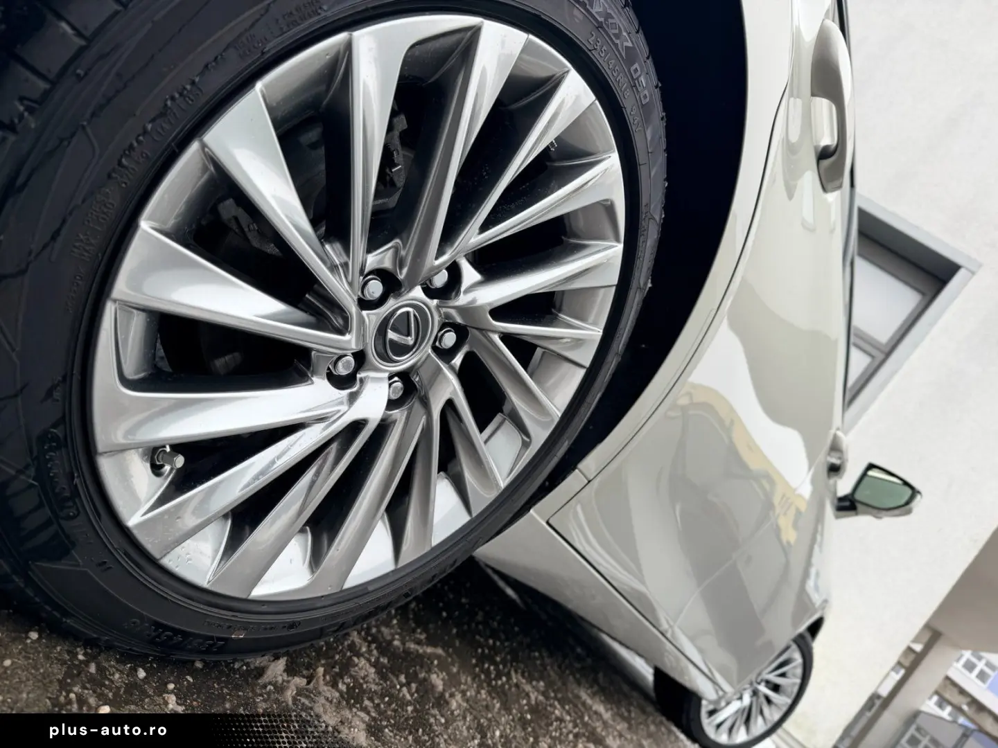 LEXUS ES 300h 2 5 HEV Luxury Line   Head-Up   360 Kame