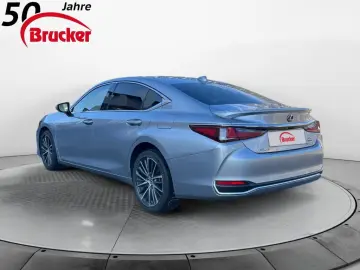 LEXUS ES 300h   SD  LED LEDER