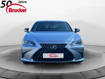 LEXUS ES 300h   SD  LED LEDER